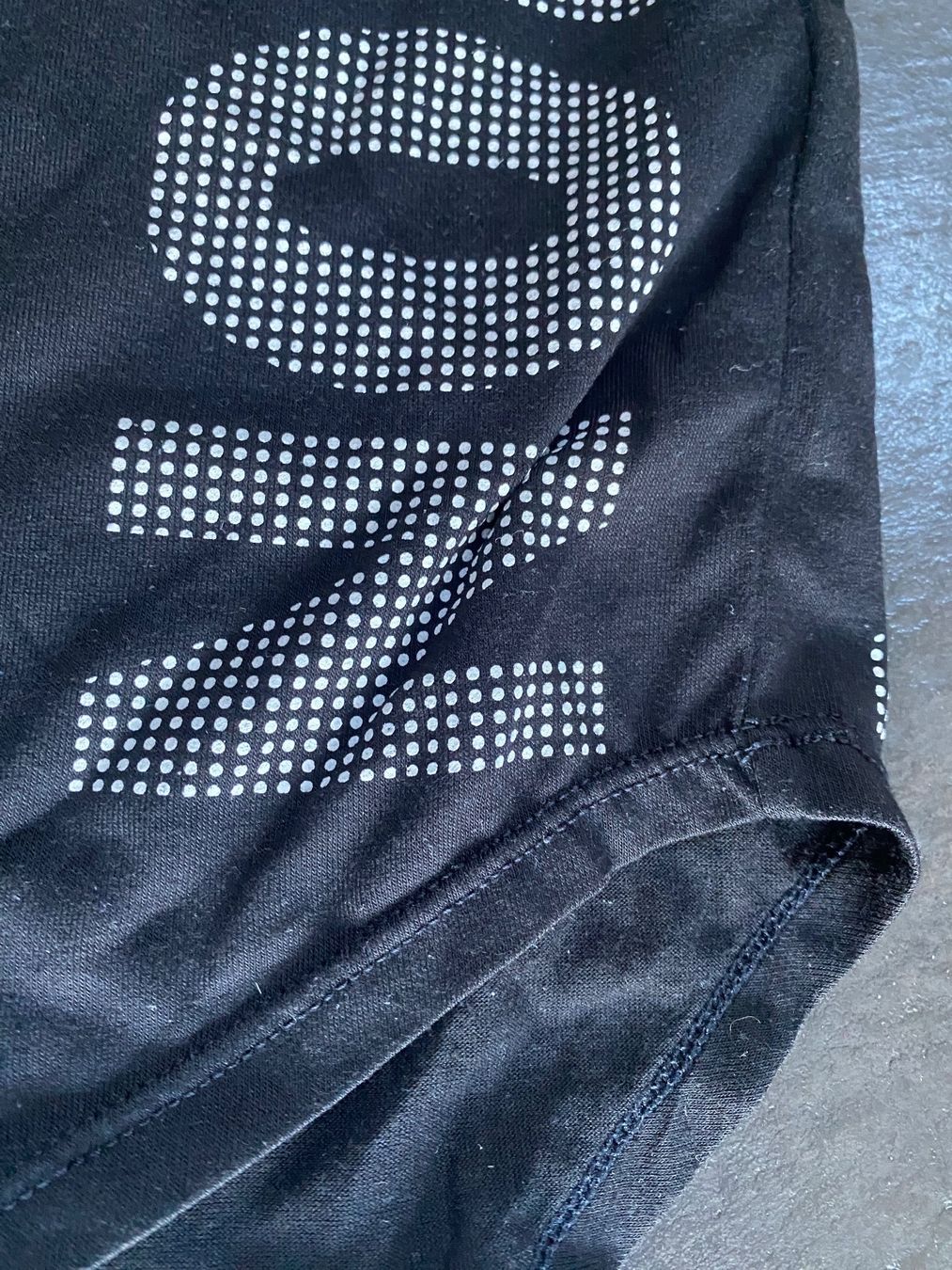 H&M T-shirt: Sportshirt H&M schwarz Motion – Usato da Chur venduto da simhofstr 4
