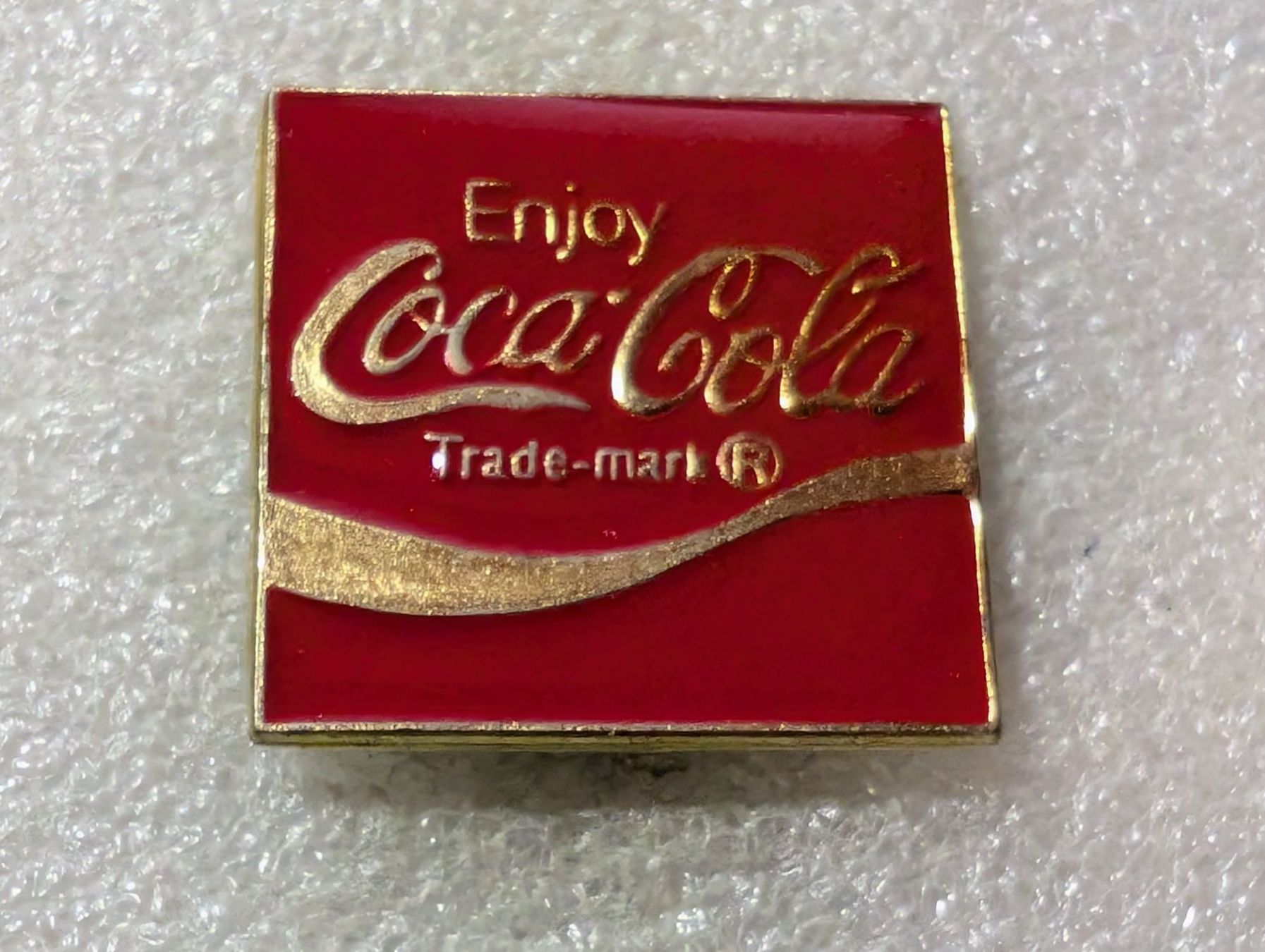 Placchette & Badge: Ansteckpin 142: Coca Cola – Usato da Oppligen venduto da Pin-Fall-Shop