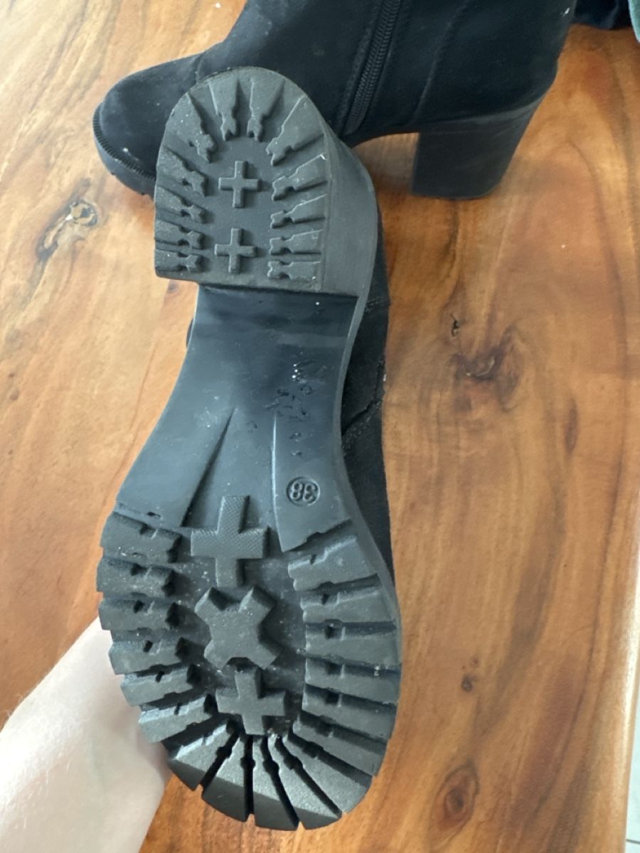 Scarpe da donna: Stiefeletten schwarz Gr.38 – Usato da Sissach venduto da fre_m8fn 2