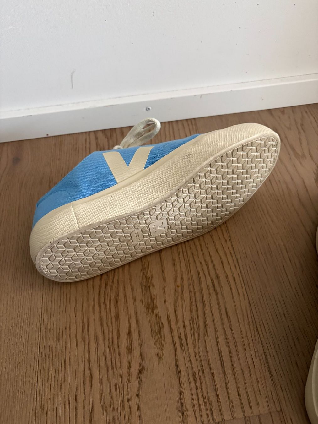 Veja Damenschuhe: Veja Sneakers – Gebraucht aus Uetikon am See von kov_jy5d 1
