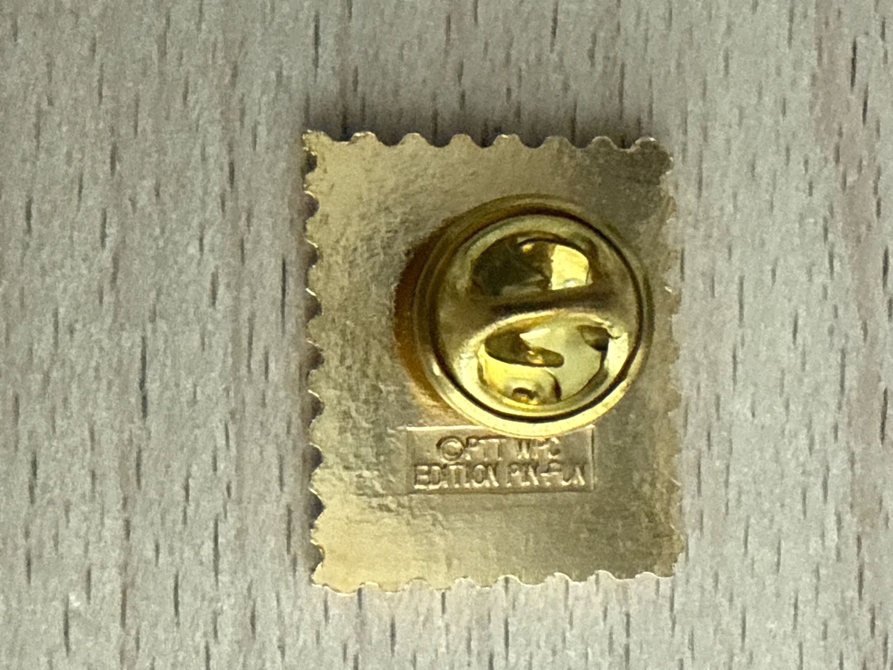 Plaquettes & Badges: Pin Briefmarke – D'occasion à Glattbrugg par Schweigmatt 1