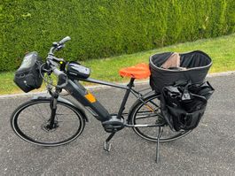 Vélo électrique Trekking, idéal pour l'été, état neuf