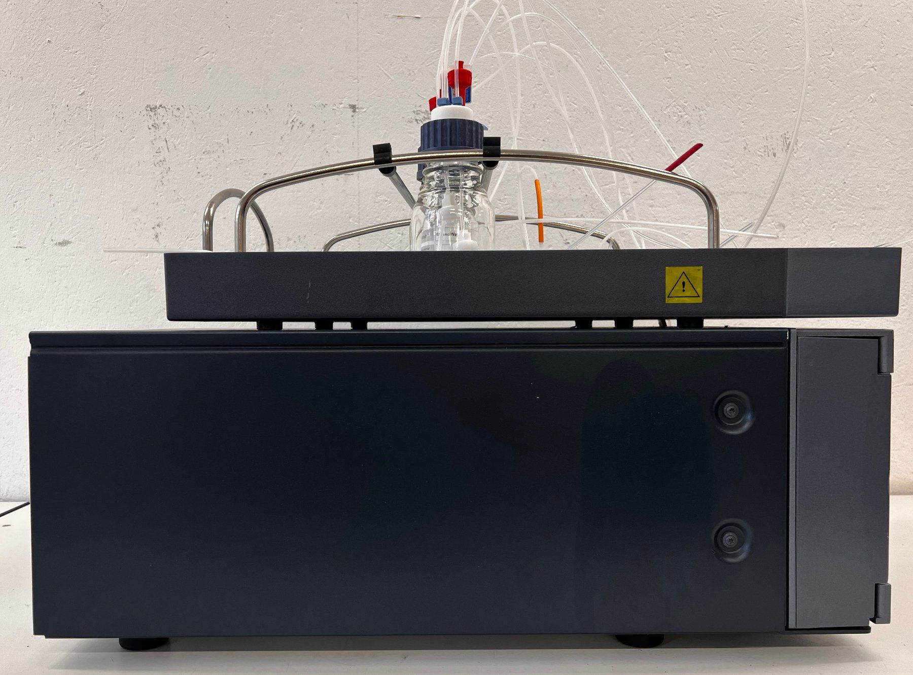 Accessori da laboratorio: Waters Nano Acquity Binary Solvent Manager mit Aufsatz – Usato da Niederdorf venduto da LeptonAG_Labor 3