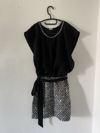Sehr schönes Festkleid Gr. 34 ca. 176