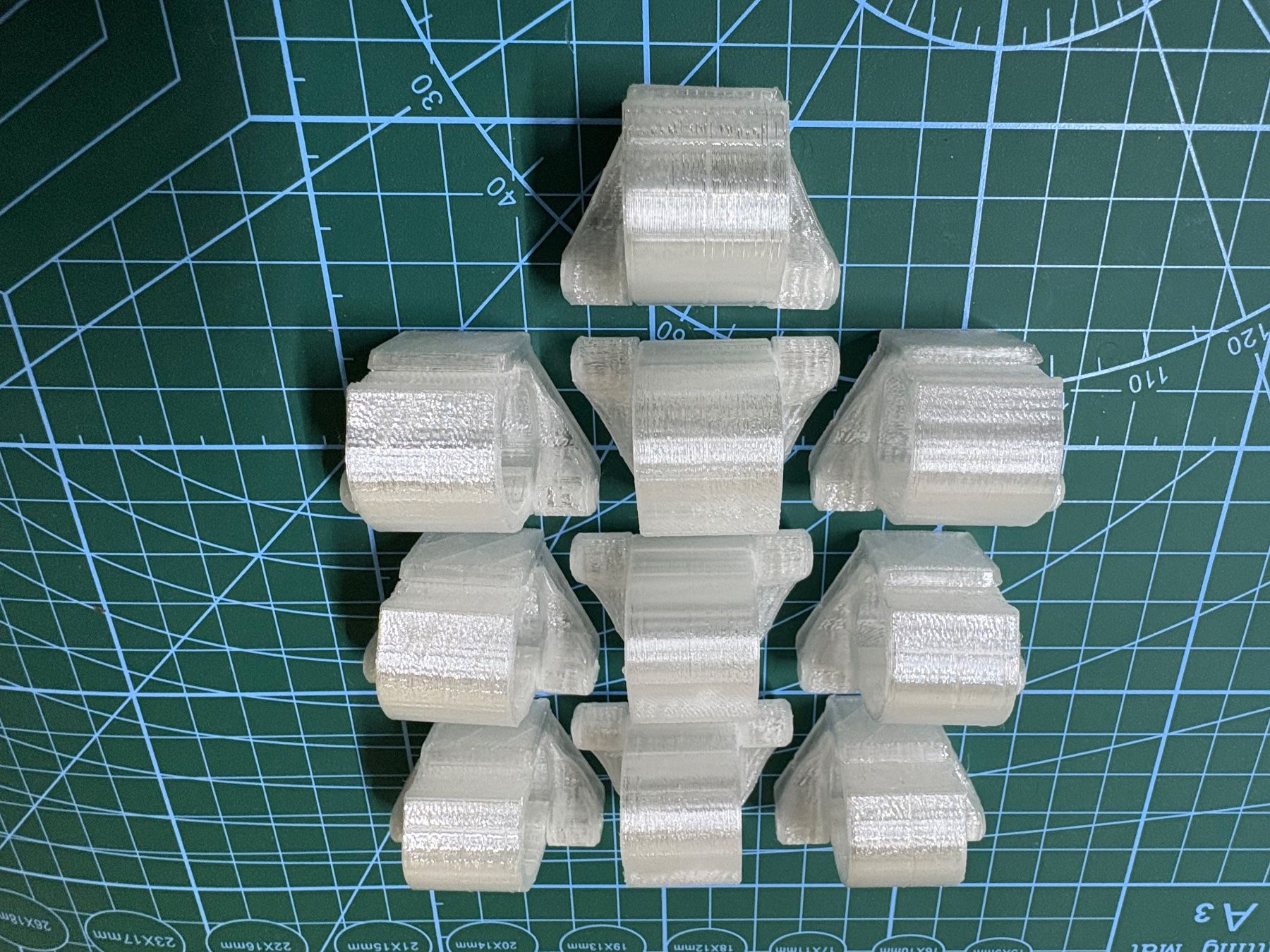 Noch Trains électriques: 10 Stk. Kelltec Kabelclips d19mm PET-G – Neuf avec emballage d'origine à Dittingen par Beamsplitter 3