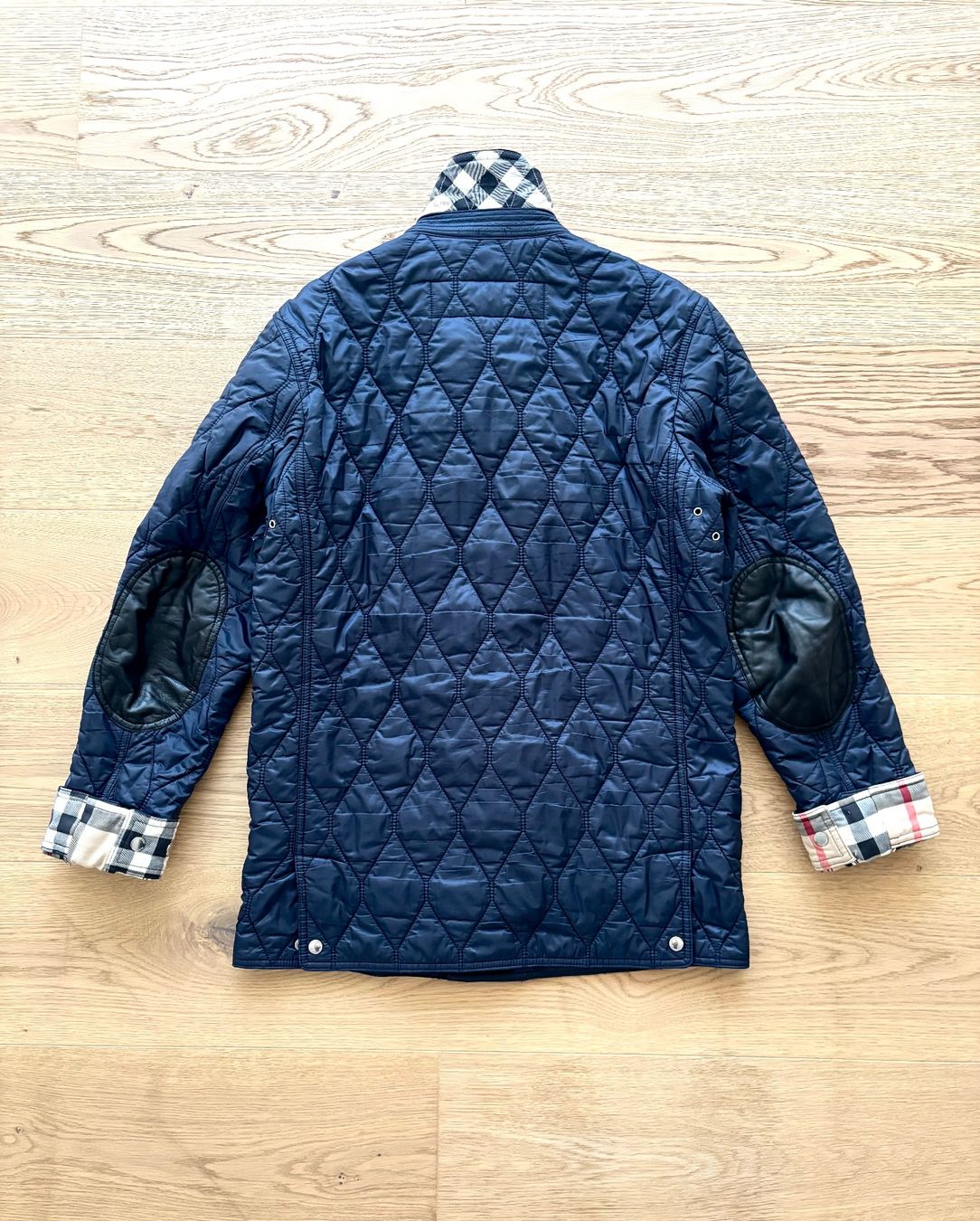 Burberry Giacche: LUXUS Burberry Quilted Jacket AB 1.- !!! – Usato da Beckenried venduto da M.C.W. 6