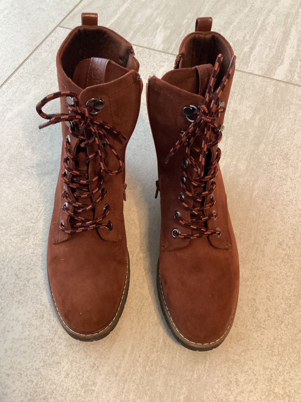 Esprit Scarpe da donna: Stiefeletten von ESPRIT Gr. 37 – Usato da Riehen venduto da Bibo 1