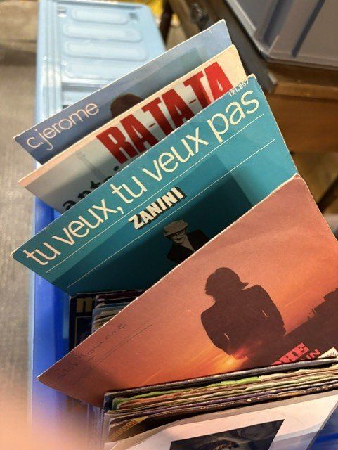 Vinyles: 111 singles – D'occasion à Cormondrèche par huggyz 3