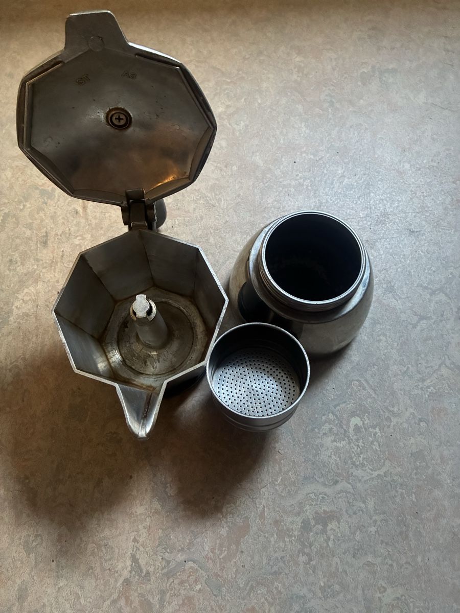 Bialetti Kaffeemaschinen & Espressomaschinen: Bialetti Espresso Maker Moka Pot acceptable condition – Gebraucht aus Zürich von Sergio.BR 2