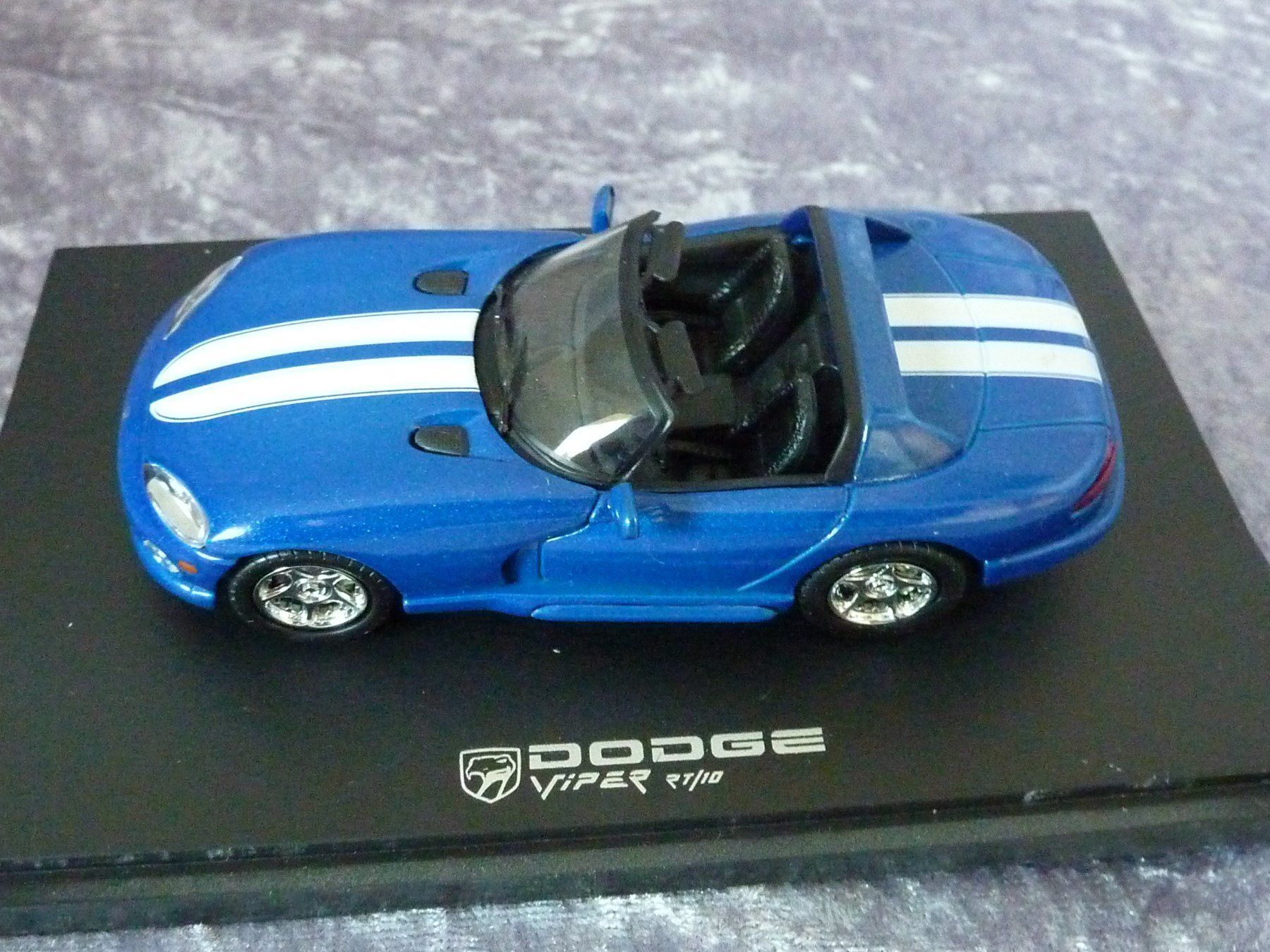 Dodge Modellini d'auto: Dodge Viper RT/10 blau  1:43 – Nuovo e nell'imballaggio originale da Dürrenäsch venduto da modellautos4you