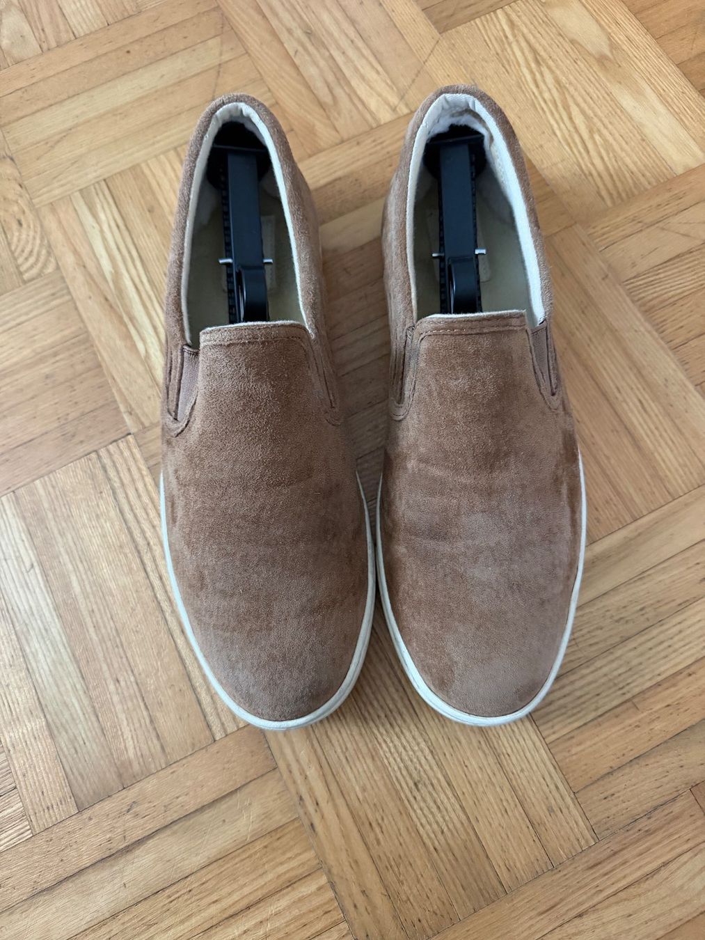 Ugg Scarpe da uomo: UGG Loafers, Braun, Wildleder, EU42 – Usato da bioggio venduto da lenny023