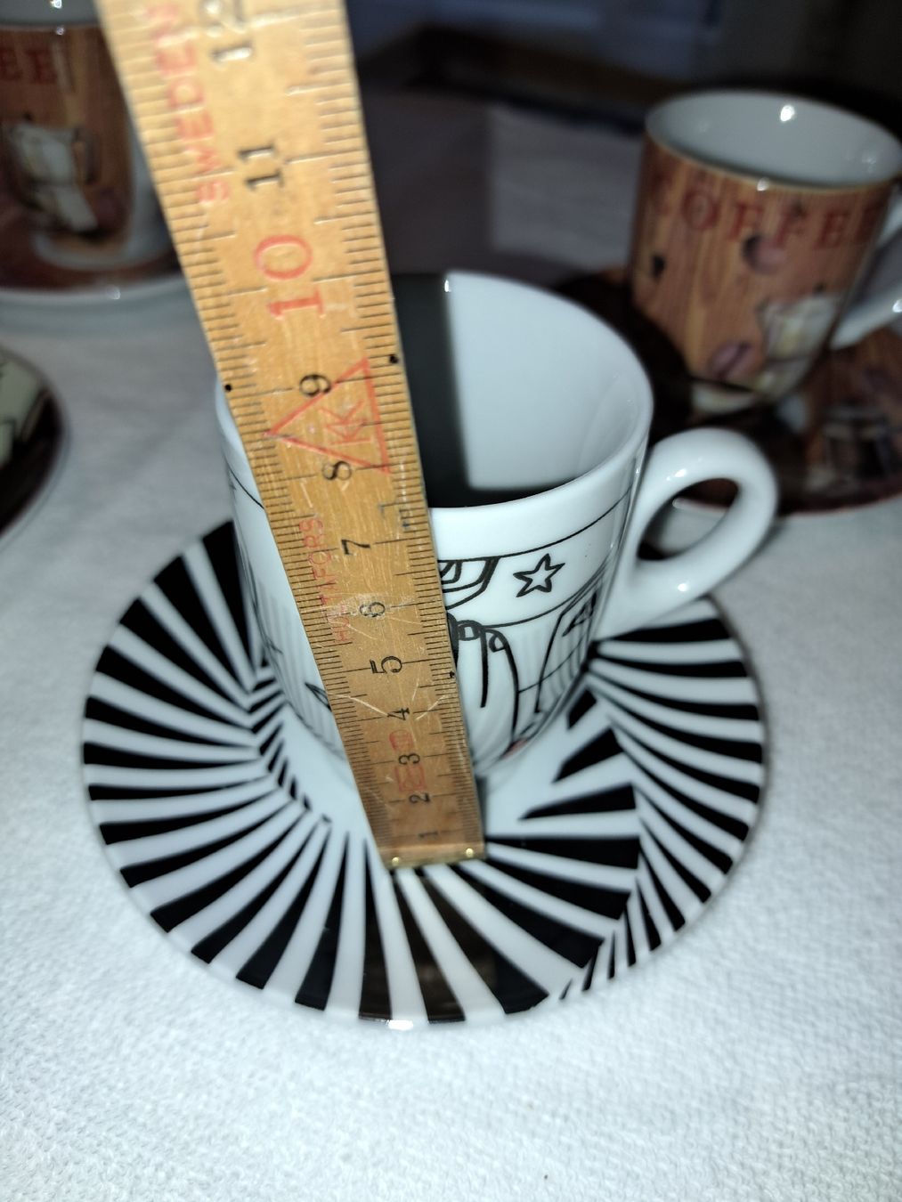 Tazze: 4er Set Espressotassen mit Unterteller, Master. Neu. – Nuovo (secondo la descrizione) da Kölliken venduto da Upcycling-by-Mc-TAM 4