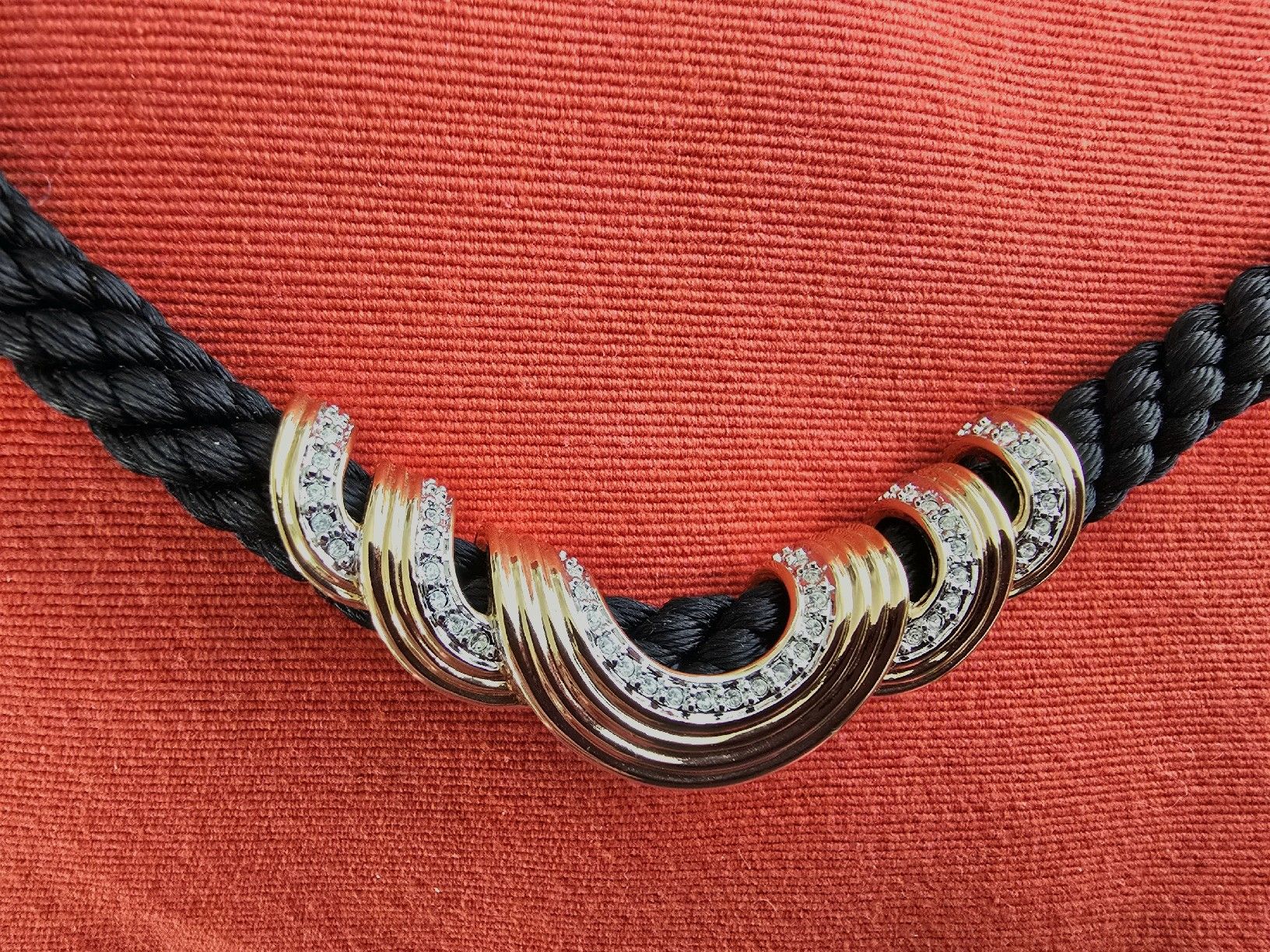 Pierre Lang Catenine: PIERRE LANG ,Collier und Ohrschmuck – Nuovo (secondo la descrizione) da Zufikon venduto da manifesto 1