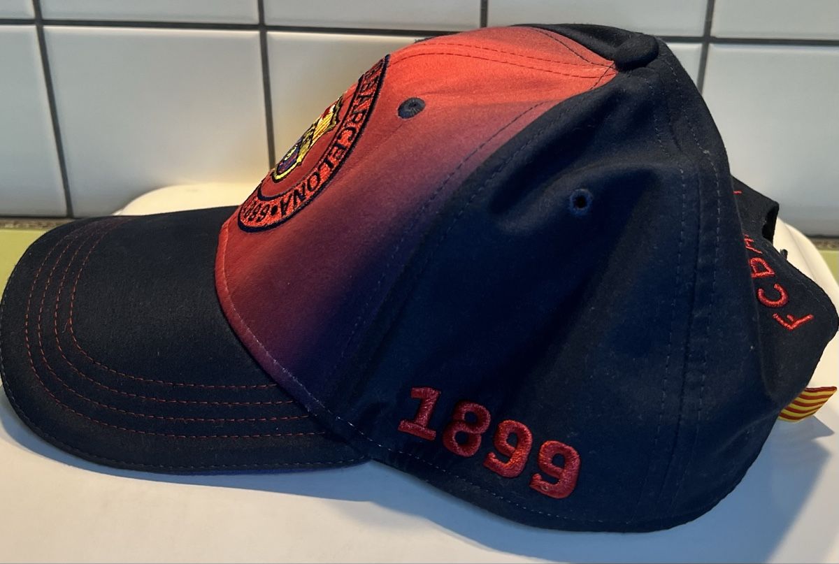 FC Basel Copricapi, berretti & cappellini: FCB Cap 🧢 Mütze Barcelona – Usato da Sevelen venduto da Ritiplampi 3