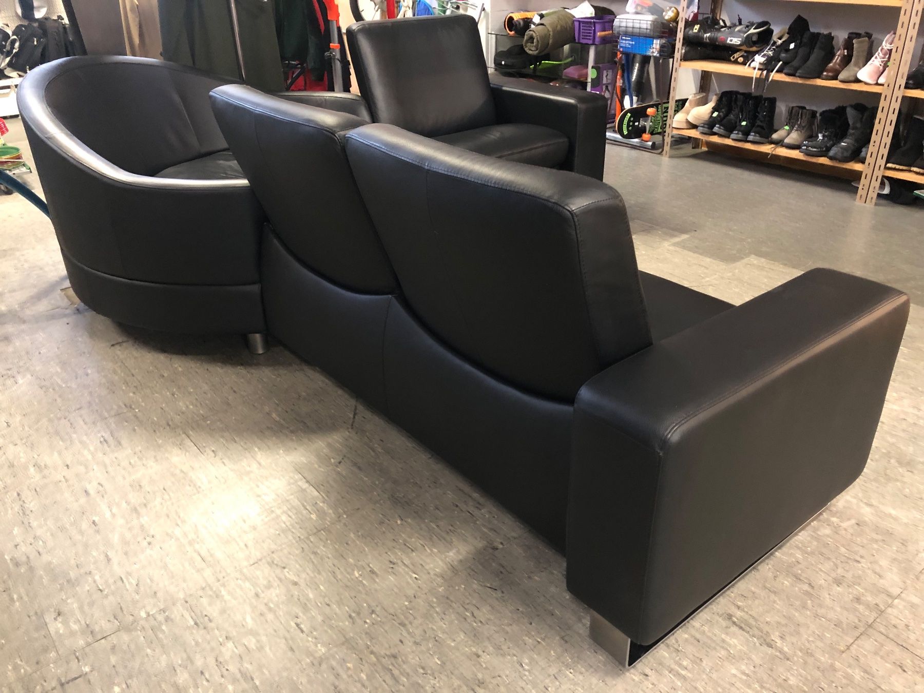 Stressless Divani: Stressless Echtledersofa mit Neigefunktion – Usato da Brunnen venduto da Allerwaren 7