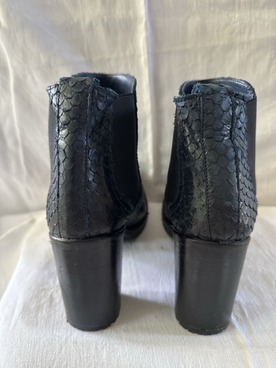 Scarpe da donna: Guardiani Stiefeletten blau nr. 38 – Usato da Stabio venduto da MAARINAA 2