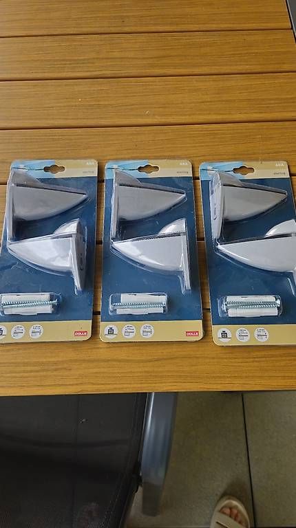 Regale: 3x Wand Regalträger Sets – Neu und originalverpackt aus Arbon von Melonie