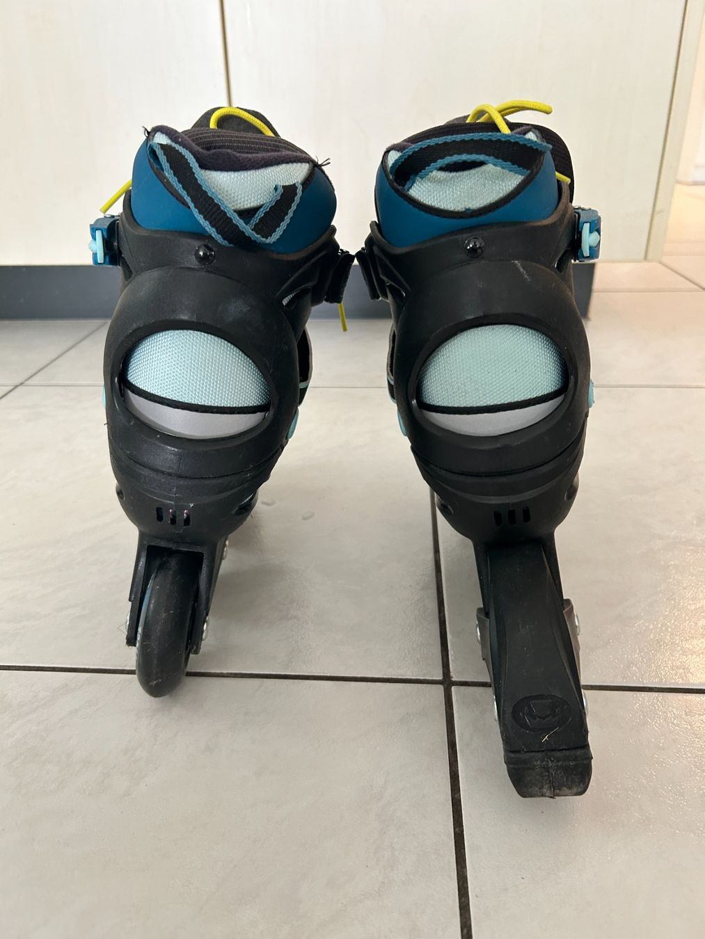 Pattini in linea & Pattini a rotelle: Inlineskates Gr.33-37 – Usato da Emmenbrücke venduto da LuTi80 2