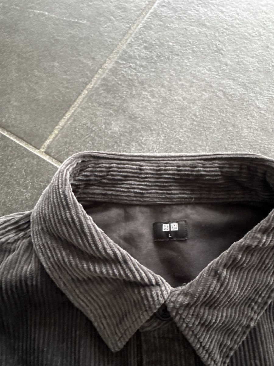Camicie: Uniqlo Hemd Anthrazit Gr. L – Usato da Wileroltigen venduto da torro11 1