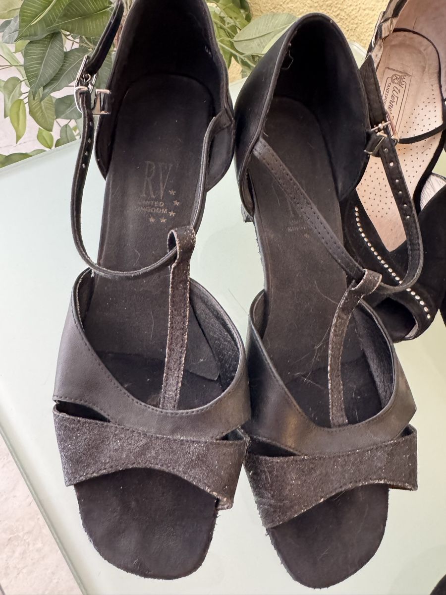 Scarpe da donna: 4 Sandalen/Pumps Gr. 38/39 – Usato da Thun venduto da Pfausi1966 1
