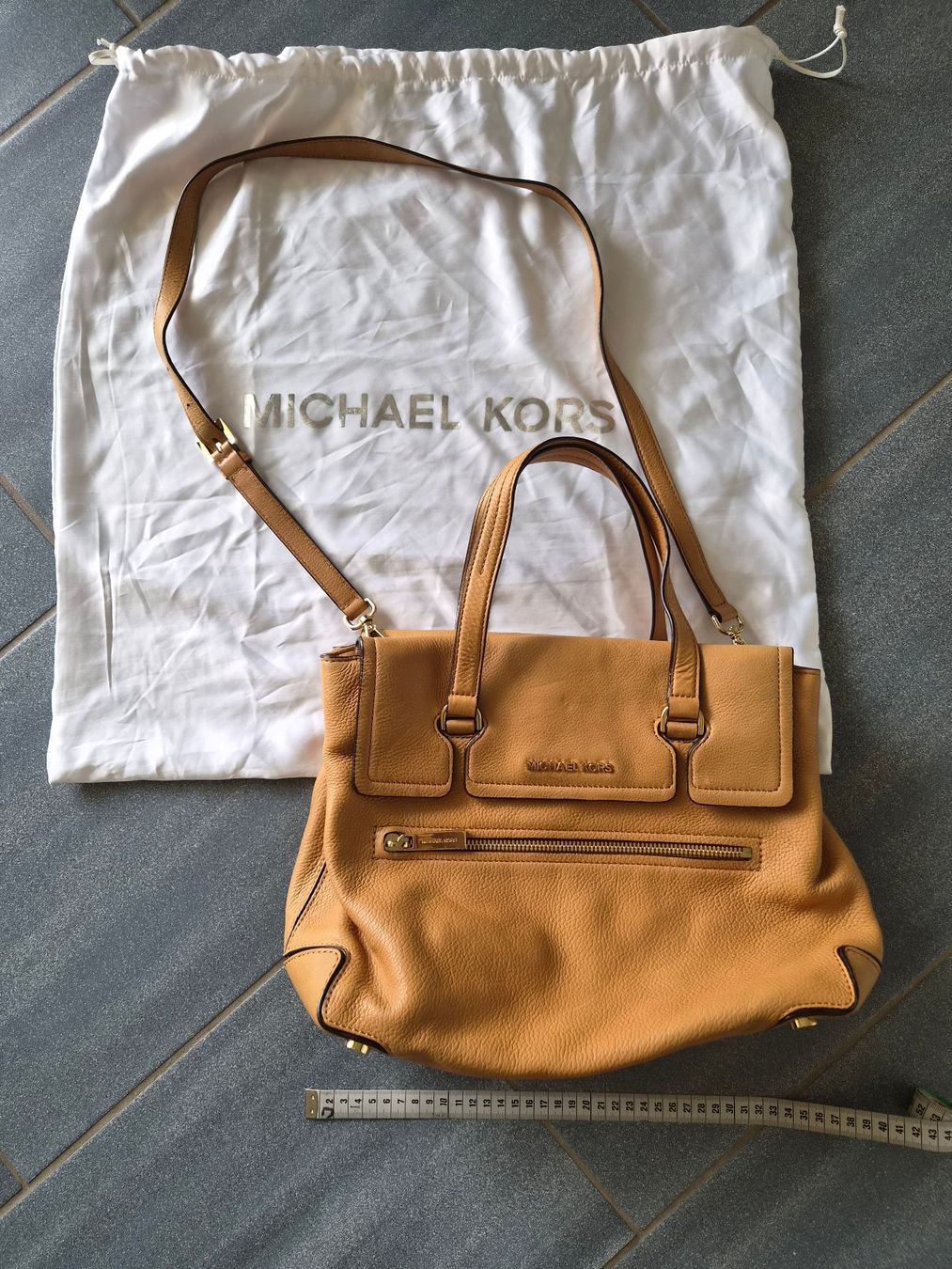Michael Kors Taschen für Damen: Camel farbene Handtasche von Michael Kors – Gebraucht aus Belp von fra_5rn7