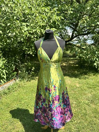 Sommerkleid in wunderschönen Farben Gr. 36 