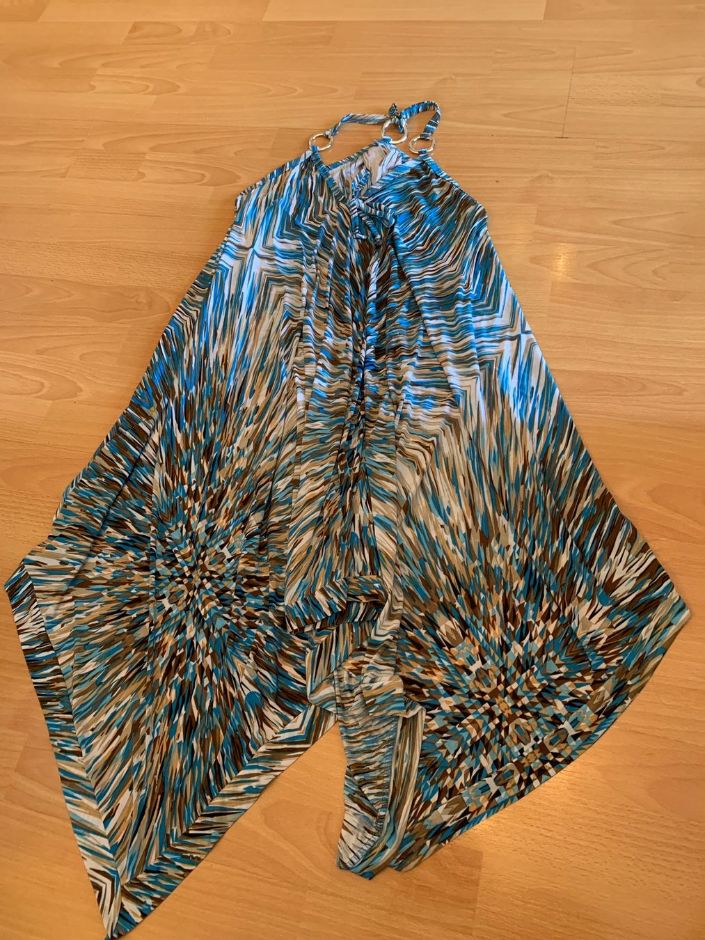 Vestiti: Jolie robe de plage asymétrique taille S-L – Usato da MEYRIN venduto da Gwendo10