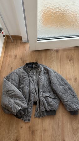 Zara Steppjacke Grau