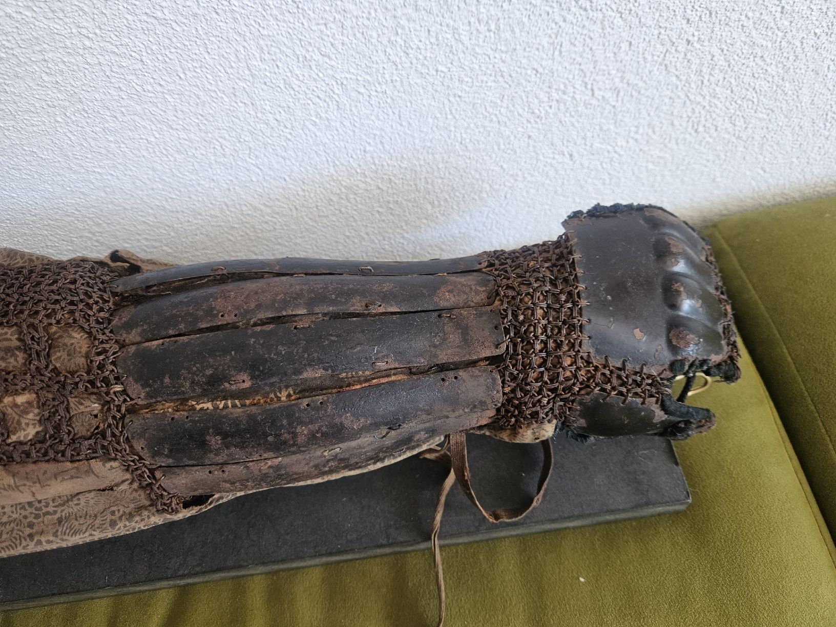 Uniformi: säbel uniform antik – Difettoso da Schwellbrunn venduto da Omega-alpha 3