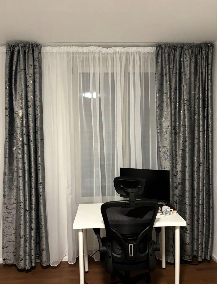Rideaux: Curtain blinds – D'occasion à Neuchâtel par dum_5xby 1