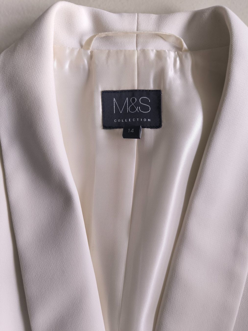 Jacken: Marks and Spencer Off-White Blazer, einmal getragen, EU40 – Gebraucht aus Wallisellen von C_DM 2