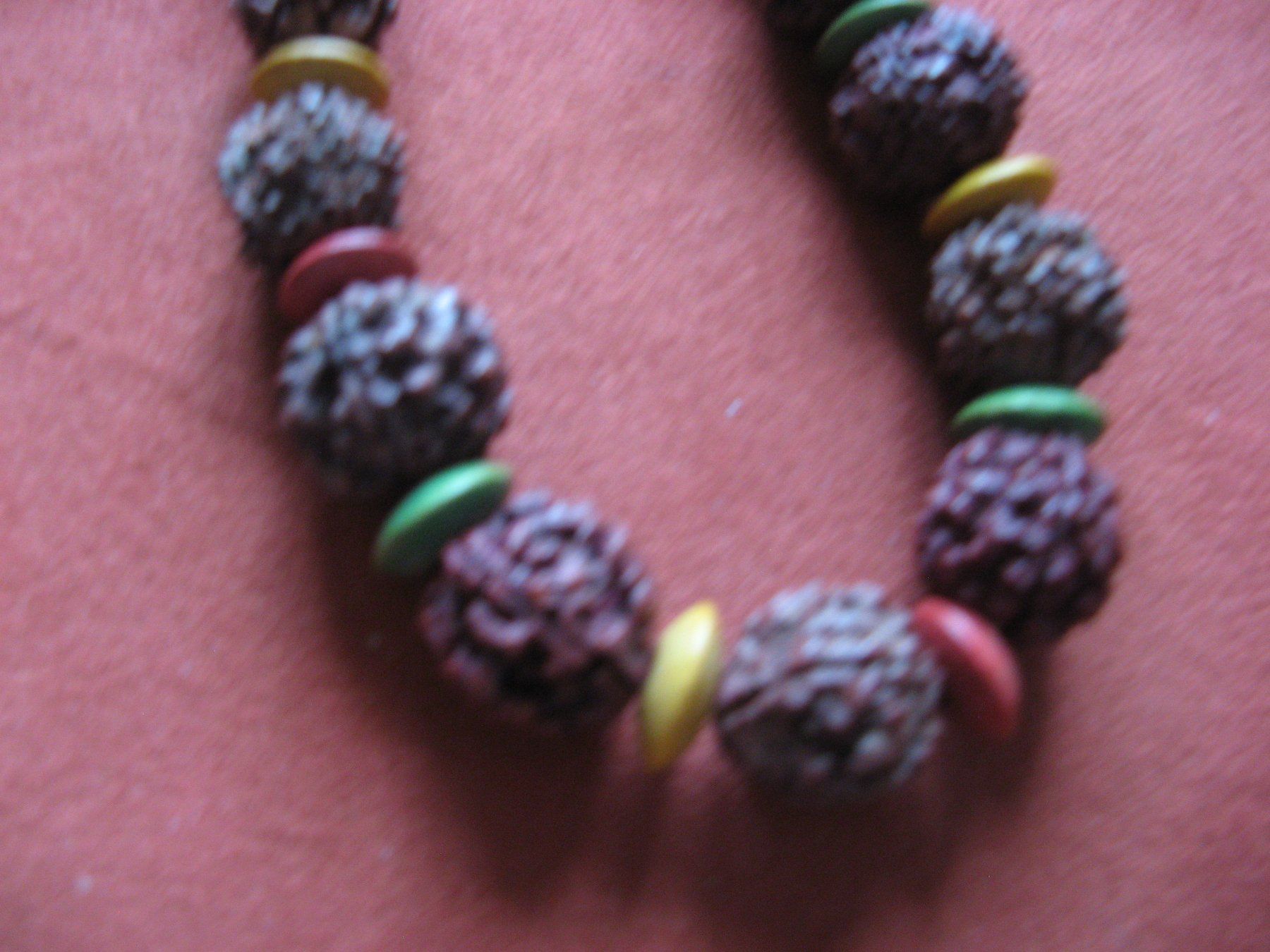 Catenine: Rudraksha Kette mit ovalen Holzperlen – Nuovo (secondo la descrizione) da Zürich venduto da apil 5