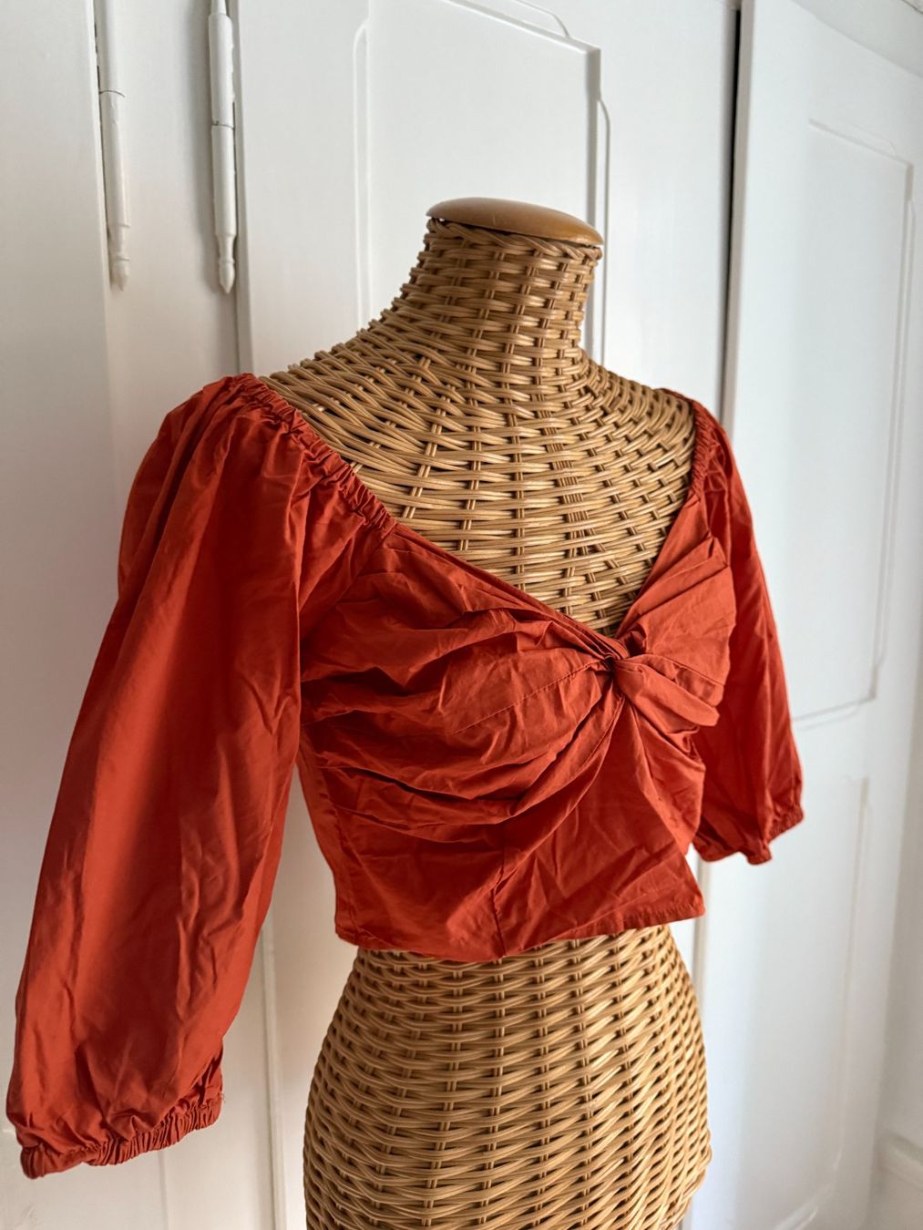 Top: GLAMOROUS - cropped Blusentop rostrot 38 – Usato da Zürich venduto da Diazaio 1