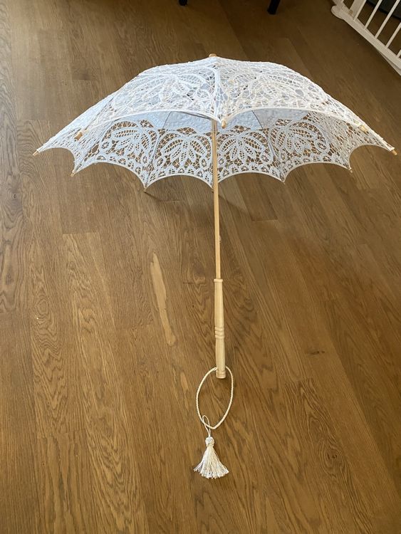 Brautschirm / Sonnenschirm aus Spitze wie neu Kaufen auf Ricardo