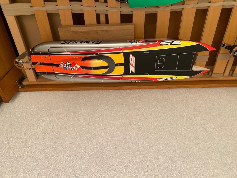 catamarano rc brushless