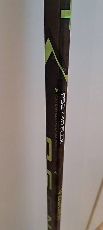 Bastoni & Pale: Eishockeystock Bauer Ag5nt P92 Flex40 – Usato da Brunnen venduto da Rodge