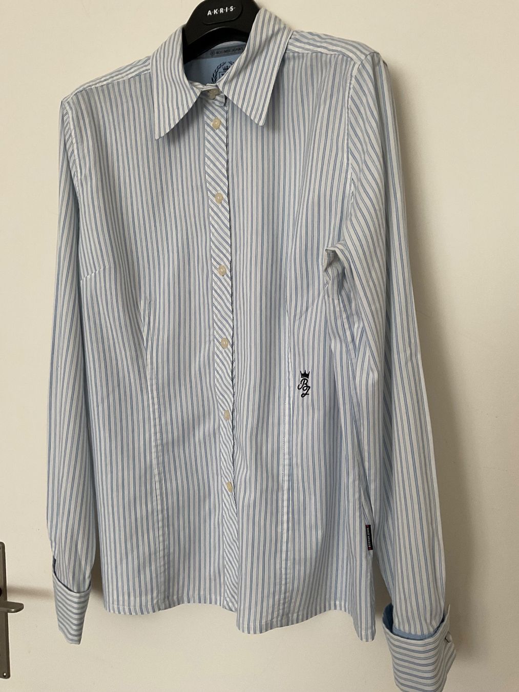 Bogner Blusen: BOGNER Jeans elegante Bluse Gr 42 top – Gebraucht aus Urdorf von alda02 1