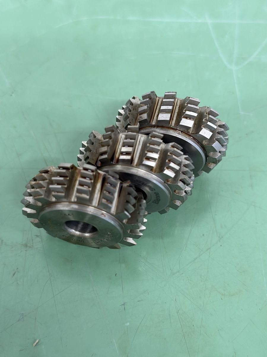 Tutti gli attrezzi: 3x Mikron gear cutting module M0.85. – Nuovo e nell'imballaggio originale da Aarberg venduto da SNMachines 2