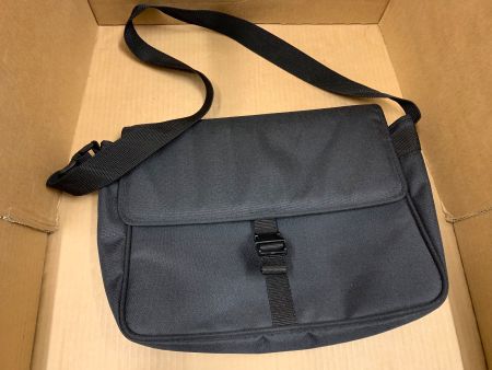 Tasche schwarz Sharp klein