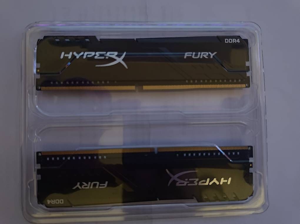 Memoria / RAM: RAM 2x8Gb DDR4 2666Mhz – Usato da Lumino venduto da Gianco