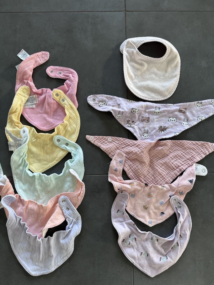 Pasti del neonato: Next Baby Bibs Bundle – Usato da Zürich venduto da lui_ns5h