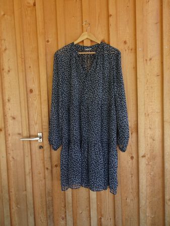 Modernes Kleid schwarz-weiss mit Unterkleid Gr. XL - 422156