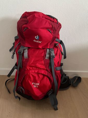 Deuter Fox 30, Jugendlicher Wanderrucksack, rot