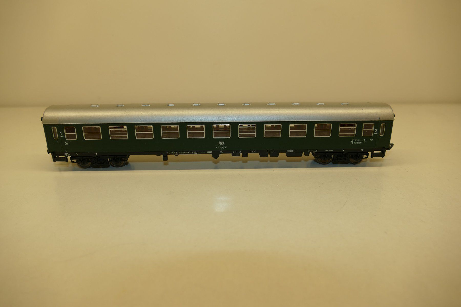 Fleischmann Modellini di ferrovie: Fleischmann H0: DB 2.Kl. Abteilwagen – Usato da Niederhasli venduto da rail-duerst 1