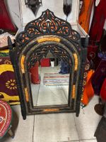 Orientalischer Wandspiegel mit Holzrahmen aus Marokko