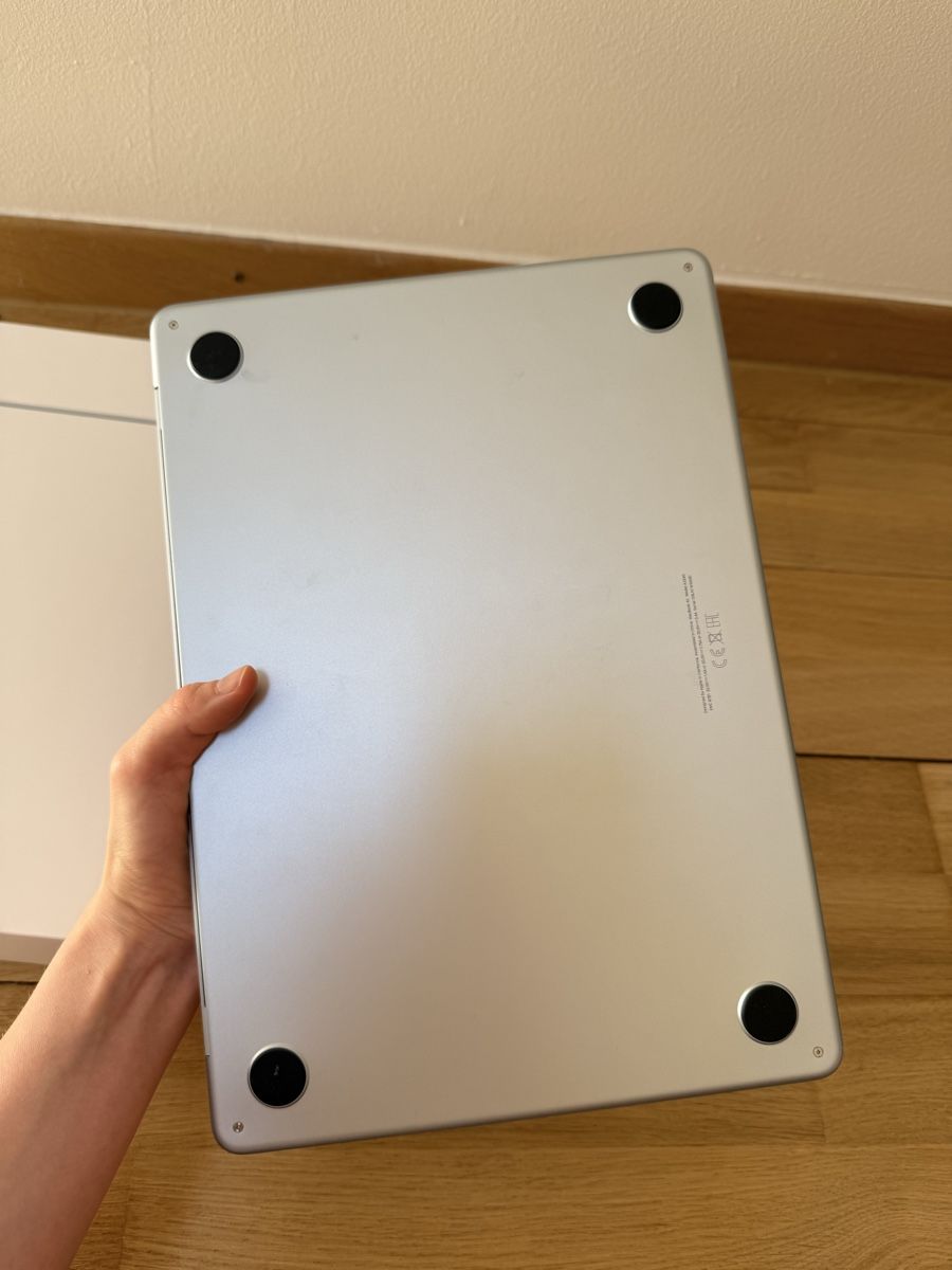 Apple Notebook: MacBook Air M4 16Go 2025 – Nuovo (secondo la descrizione) da Genève venduto da Oleksandr_01 5