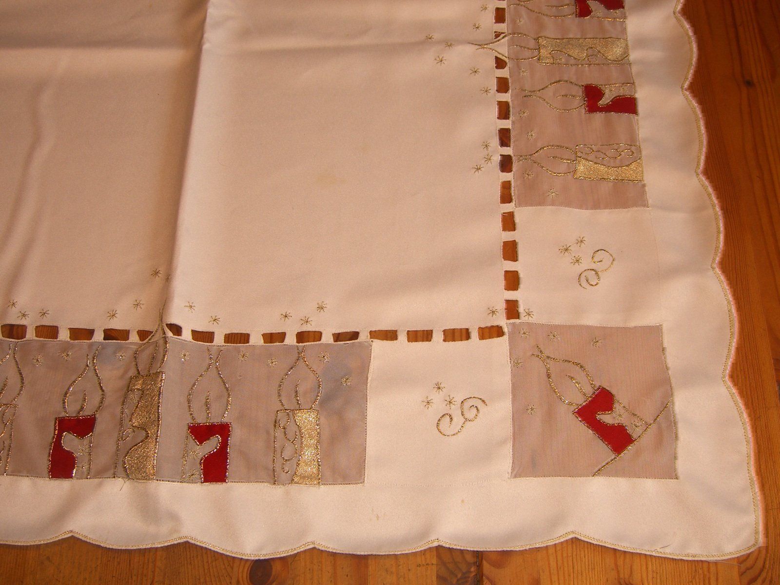 Coperte: hübsche Weihnachts Tischdecke, Polyester – Usato da Winterthur venduto da Ghandi5 5