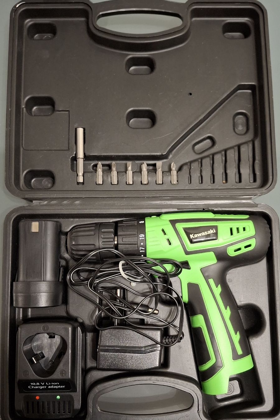Kawasaki Tutte le macchine: Kawasaki cordless drill and screw driver – Usato da Pratteln venduto da BABA064 1