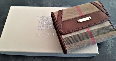 Burberry Portemonnaie, mit Originalverpackung!