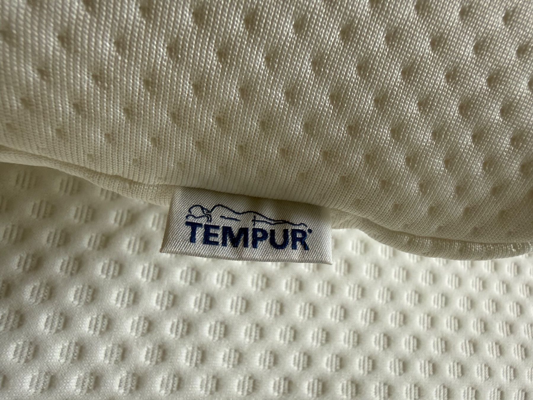 Tempur Cuscini: Oreiller TEMPUR Symphony taille L -  63x43x14cm – Usato da Kloten venduto da Mumiiin 2